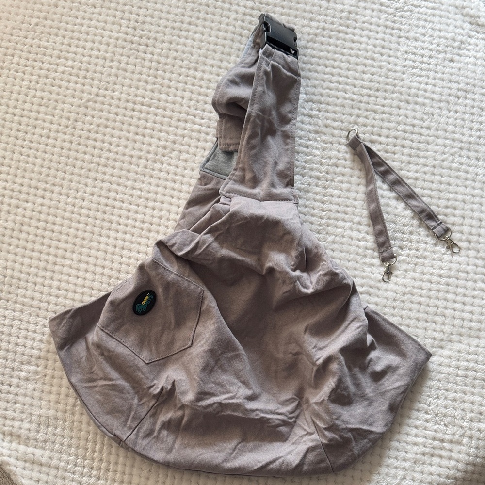 🐾 Ownpets Pet Sling Carrier – Gray Hands-Free Dog/Cat Carrier - Picture 2 of 9